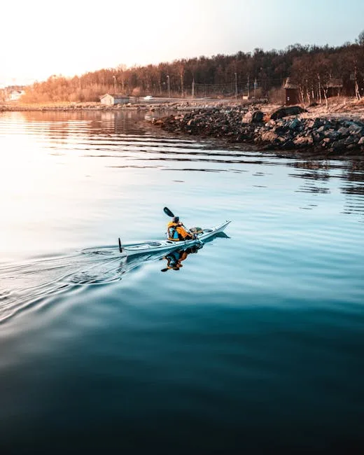 Kayak tour along Baia submerged ruins and coastline