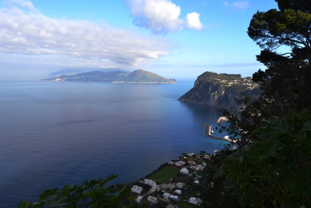 Randonn e sur Capri itin Naples travel tourism landmark