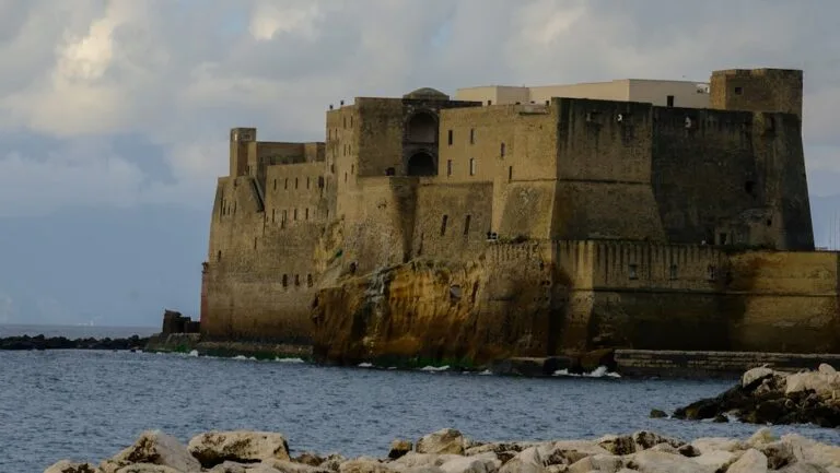 Naples pour les familles sites Naples travel tourism landmark