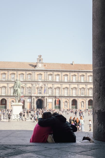 Itin raire pour couples amateurs Naples travel tourism landmark